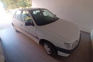 Peugeot 306