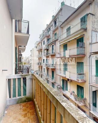 TRIVANI LIBERO - VIA CASTROMEDIANO!