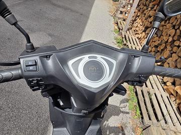 Scooter Elettrico (2022) – 2 Posti – Soli 596 km