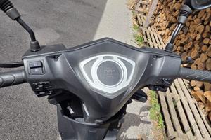 Scooter Elettrico (2022) – 2 Posti – Soli 596 km