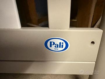 Letto a cancelli  pali per bambini con cassetto