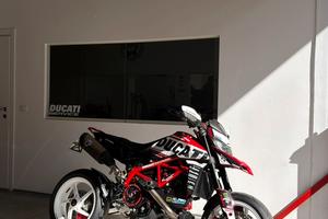 Hypermotard 950 SP (1 of 1)
