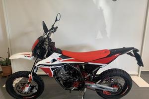 FANTIC MOTOR Motard 125 XMF 125 Motard Performance