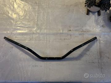 Manubrio moto piega alta 22mm