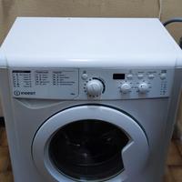 lavatrice Indesit EWD61051W