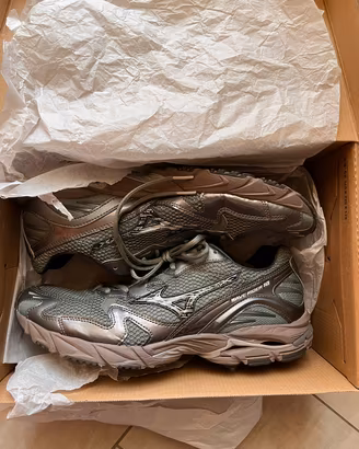 Mizuno Wave Rider 10 "Agave Green"