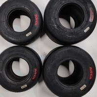 Nr. 2 treno pneumatici kart 125 MG Rosse