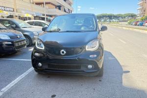 Smart ForFour 90 0.9 Turbo Passion LED NAVI PDC CE