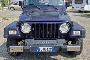 061 Jeep Wrangler 2.5 del 1999 in saldo