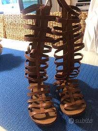 Sandalo in pelle alla schiava lsura Bisgiotti