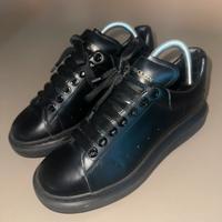 Alexander McQueen Oversized Sneakers - Total Black
