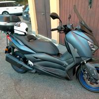scooter Yamaha x 300 , perfette condizioni