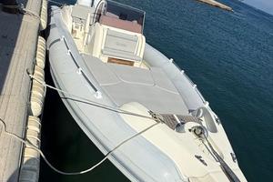 Marlin 28 con 2 Mercury 250 verado