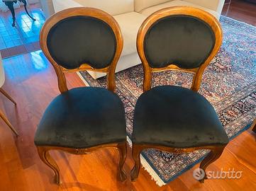 Due sedie stile classico come nuove