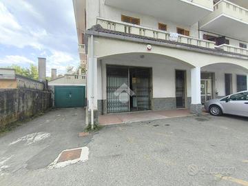 BOX A VISONE