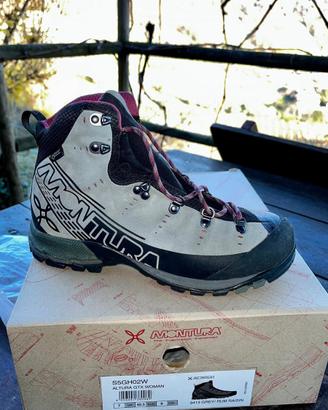 Scarpone da trekking MONTURA altura gtx w nr 40,5