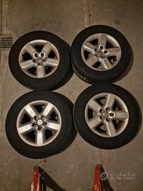  4 cerchi in lega Toyota Rav4 R16 con pneumatici 
