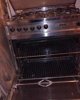 cucina a gas con forno elettrico statico