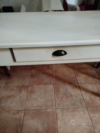 Tavolo bianco