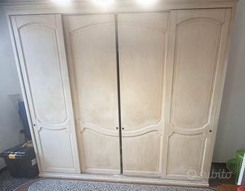 Armadio a 4 ante scorrevoli