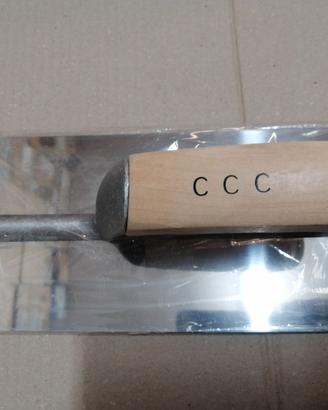 Frattone liscio con manico in legno