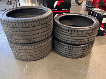 Gomme usate Porsche 911 245/35r20 305/30r21 Goodye
