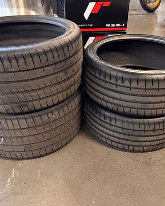Gomme usate Porsche 911 245/35r20 305/30r21 Goodye