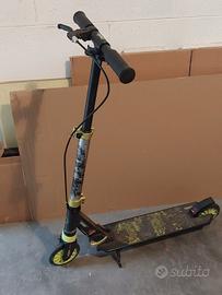 Monopattino bambino/a 6-10 anni 