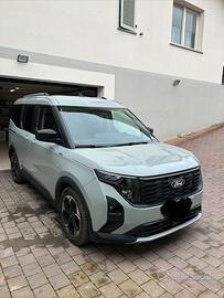 FORD TOURNEO COURIER 03/2024 - 24000 Km