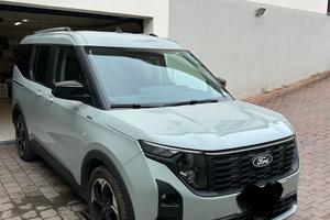 FORD TOURNEO COURIER 03/2024 - 24000 Km