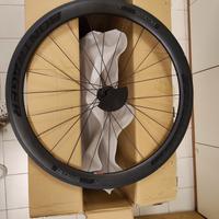 Bontrager Aeolux Comp 5 carbon anteriore