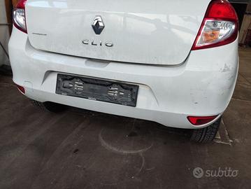 Paraurti posteriore RENAULT CLIO del 2011