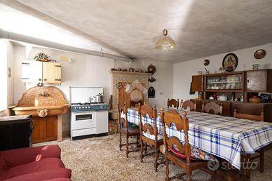 CASA DI CORTE A SANT'ANNA D'ALFAEDO