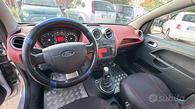 Ford fiesta v targa PL