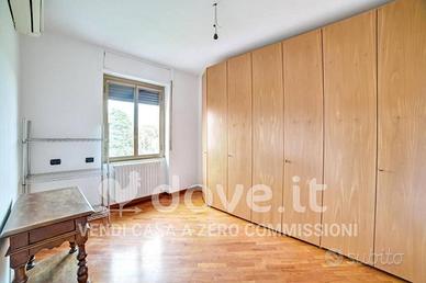 Appartamento di 85 m² con 3 locali e posto auto a 