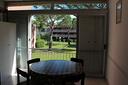 ampio-bilocale-con-veranda-in-residence-con-piscin