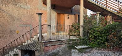 CAVE: APPARTAMENTO CON ENTRATA INDIPENDENTE