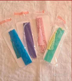 Segnalibro colorati con nappina