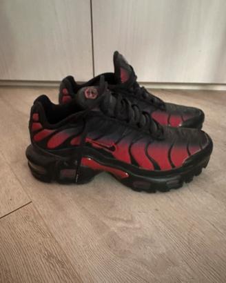 tn nike rosse e nere