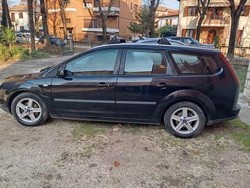 auto Ford Focus 