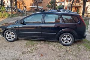 auto Ford Focus 