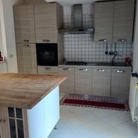 Cucina completa più penisola