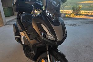 Honda ADV 350 Black Edition (2025) pari al nuovo