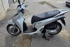 Honda Sh 300 abs