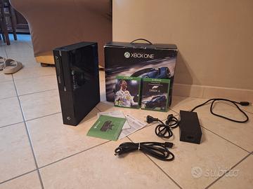 Xbox one con Forza 6 e fifa 18