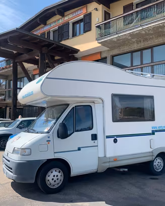 Mclouis mansardato, 6 posti viaggio 6 posti letto,