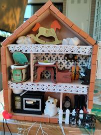 Bacheca casa delle bambole con gattini!