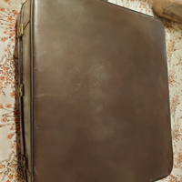 Valigia e cornici vintage