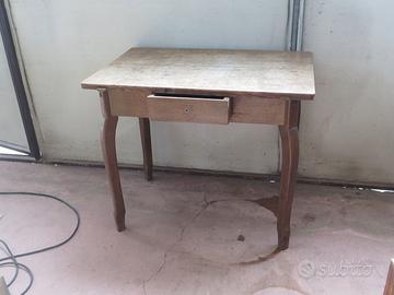 Tavolo tavolino in rovere antico