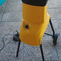 attrezzo da giardino 